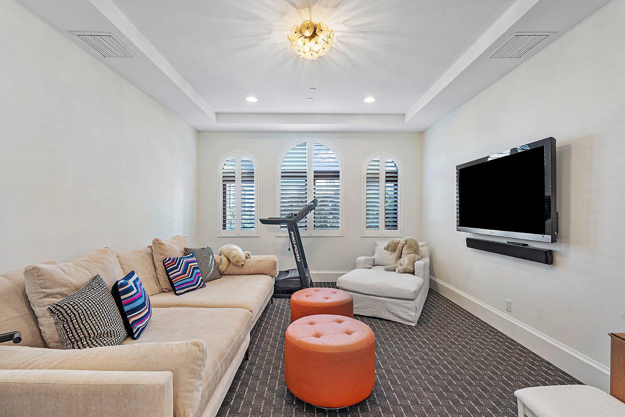 VILLAS AT HIGHLAND BEACH CONDO - Residential