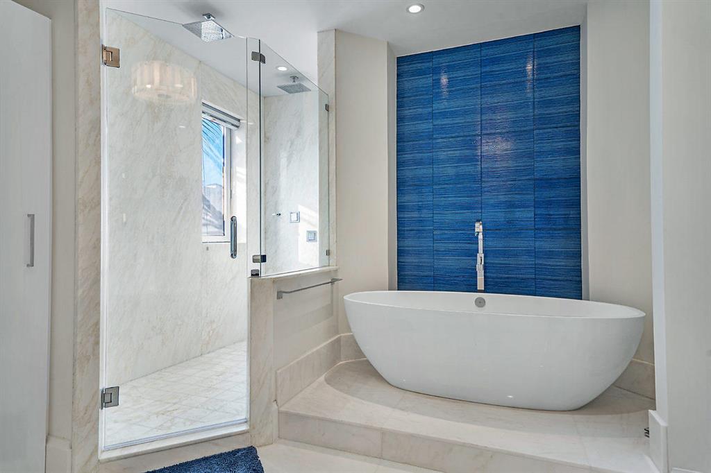 VILLAS AT HIGHLAND BEACH CONDO - Residential