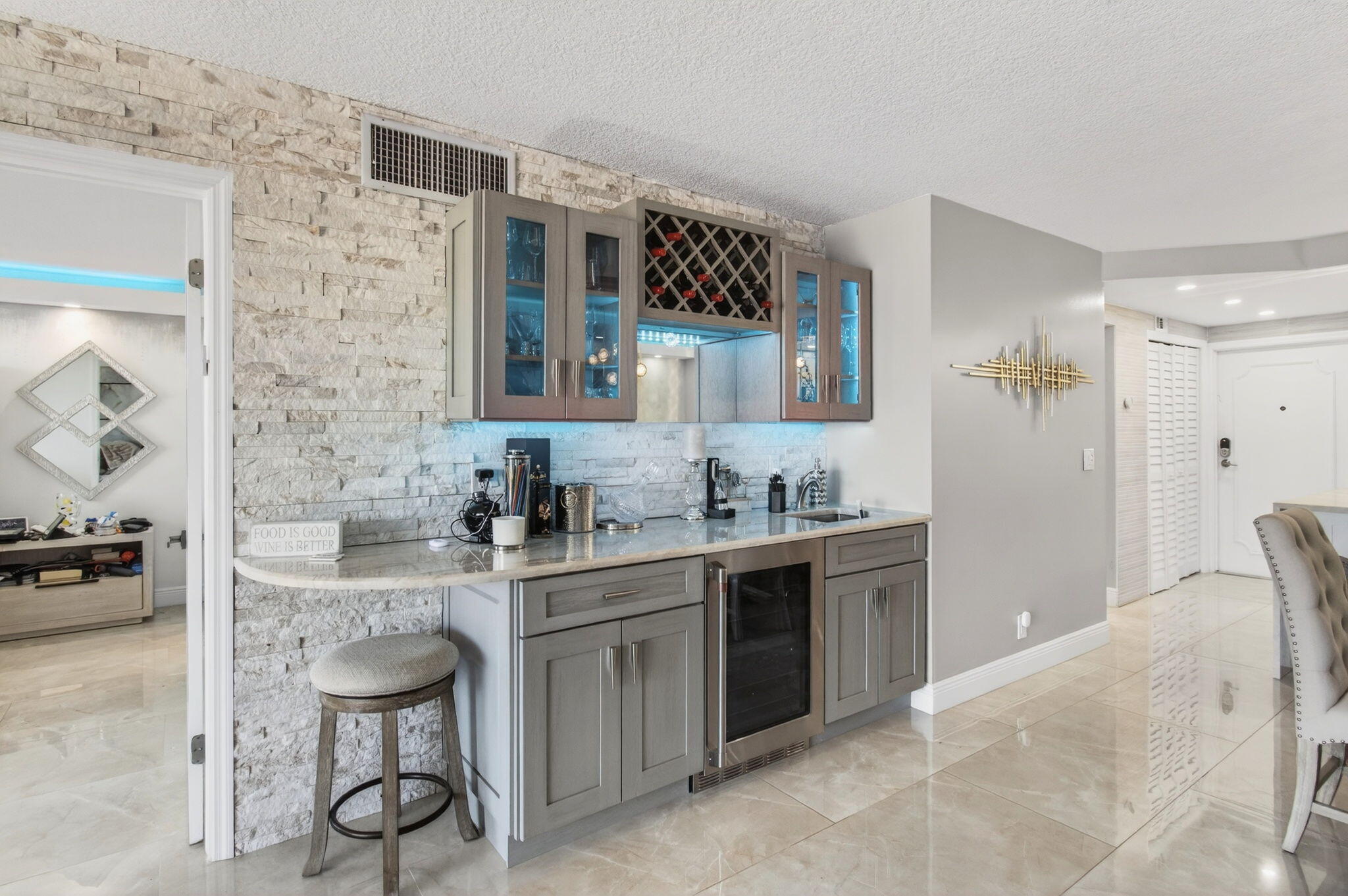 2717 Florida Boulevard 423