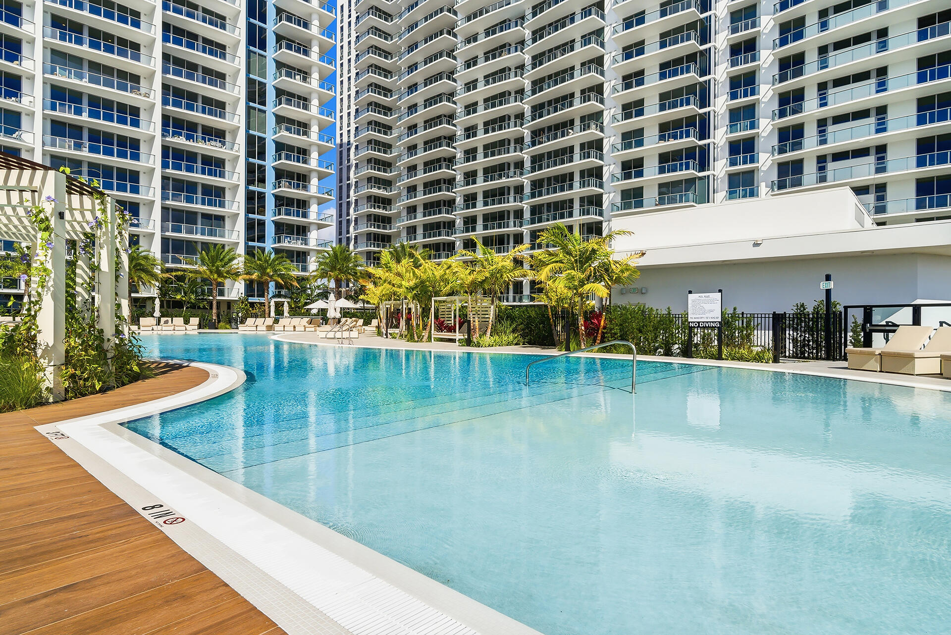 NAUTILUS 220 CONDO - Residential Lease