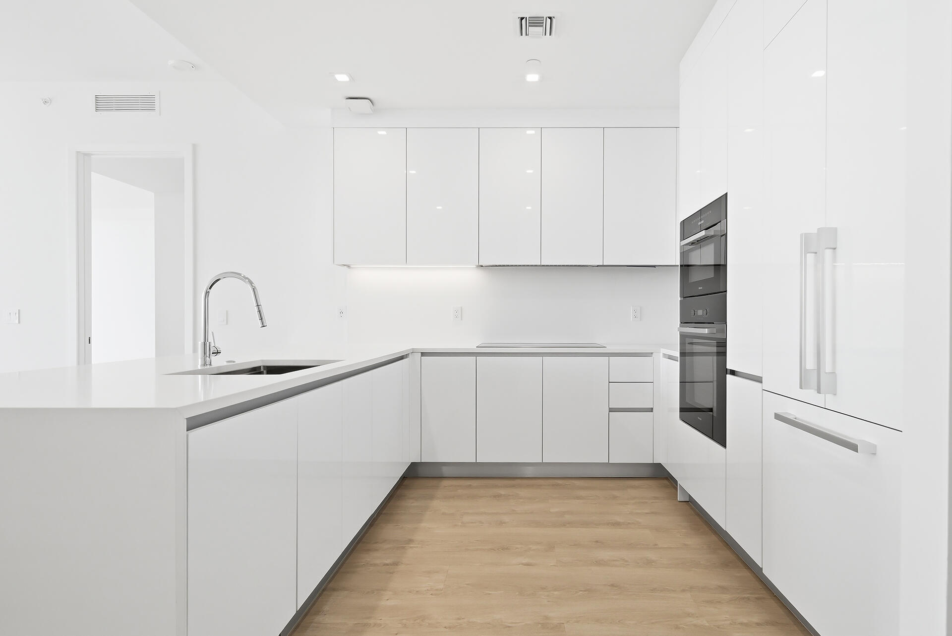 NAUTILUS 220 CONDO - Residential Lease