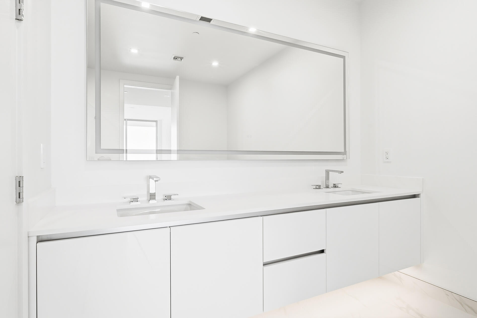 NAUTILUS 220 CONDO - Residential Lease