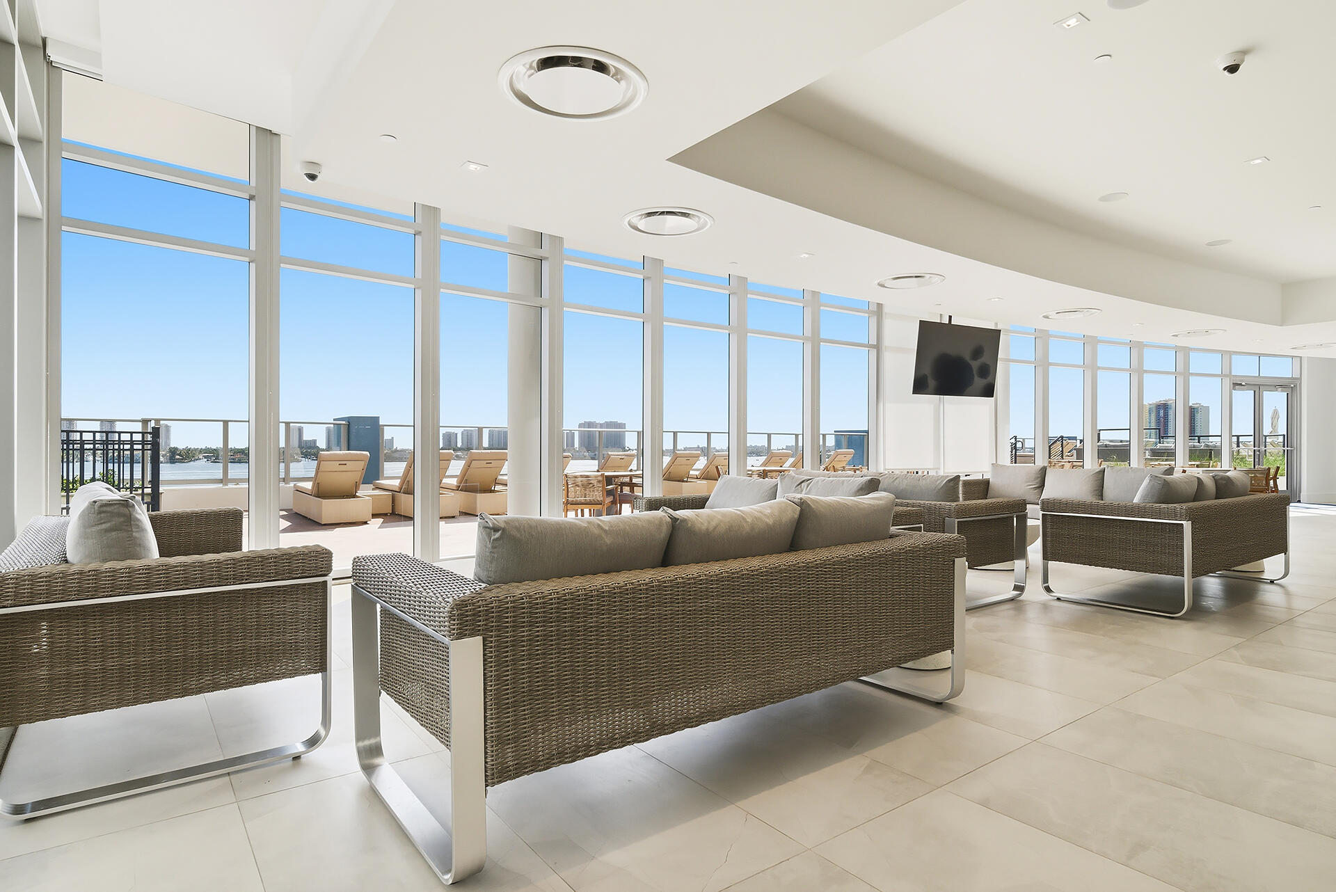 NAUTILUS 220 CONDO - Residential Lease