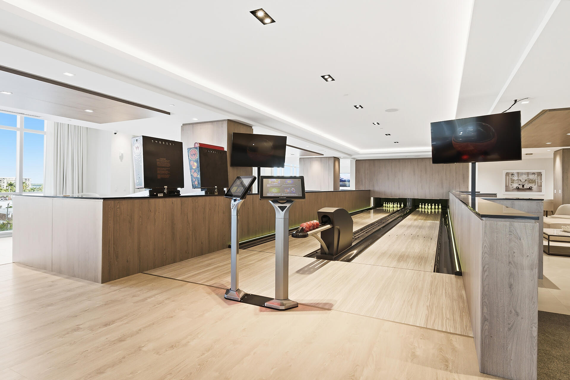 NAUTILUS 220 CONDO - Residential Lease