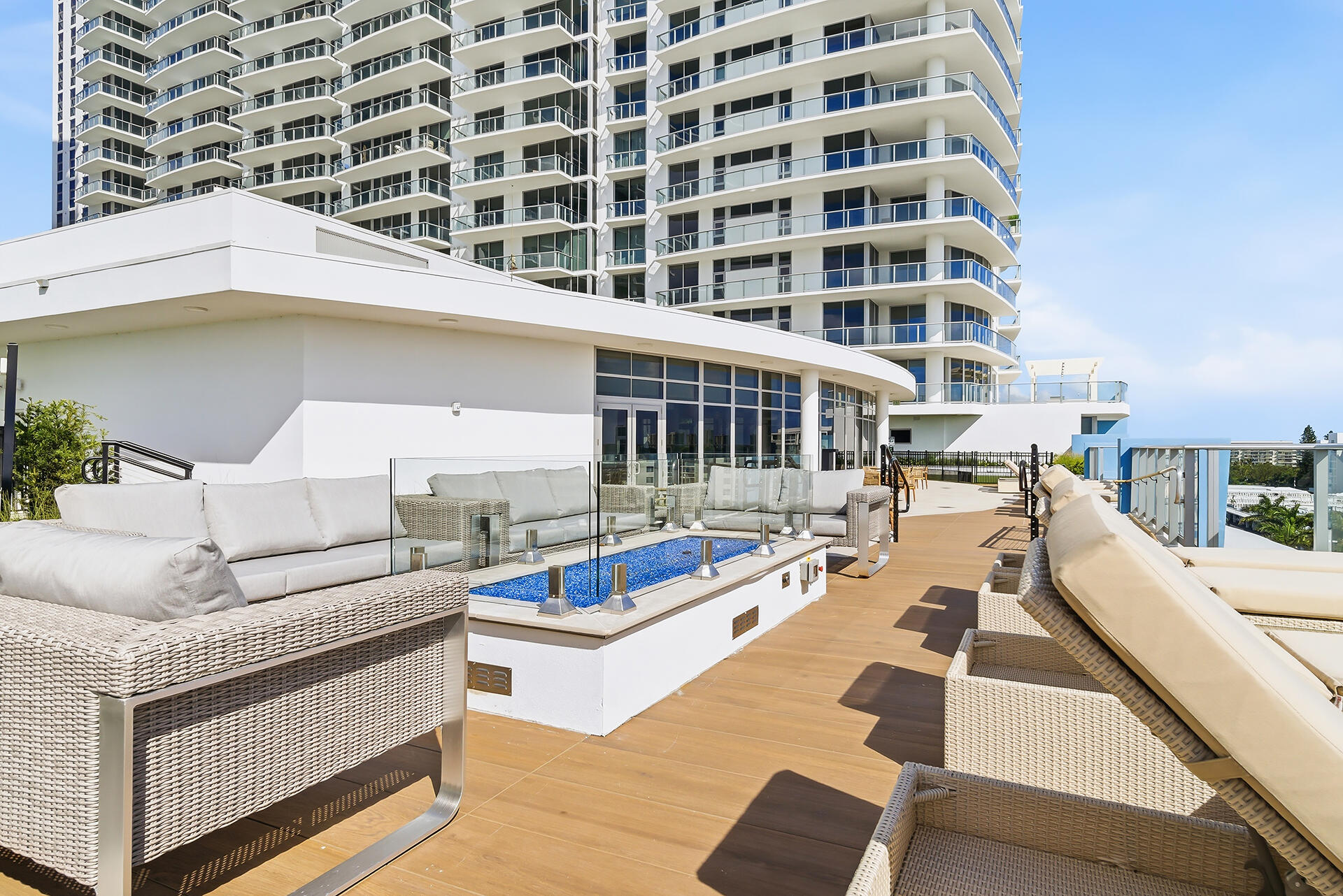 NAUTILUS 220 CONDO - Residential Lease