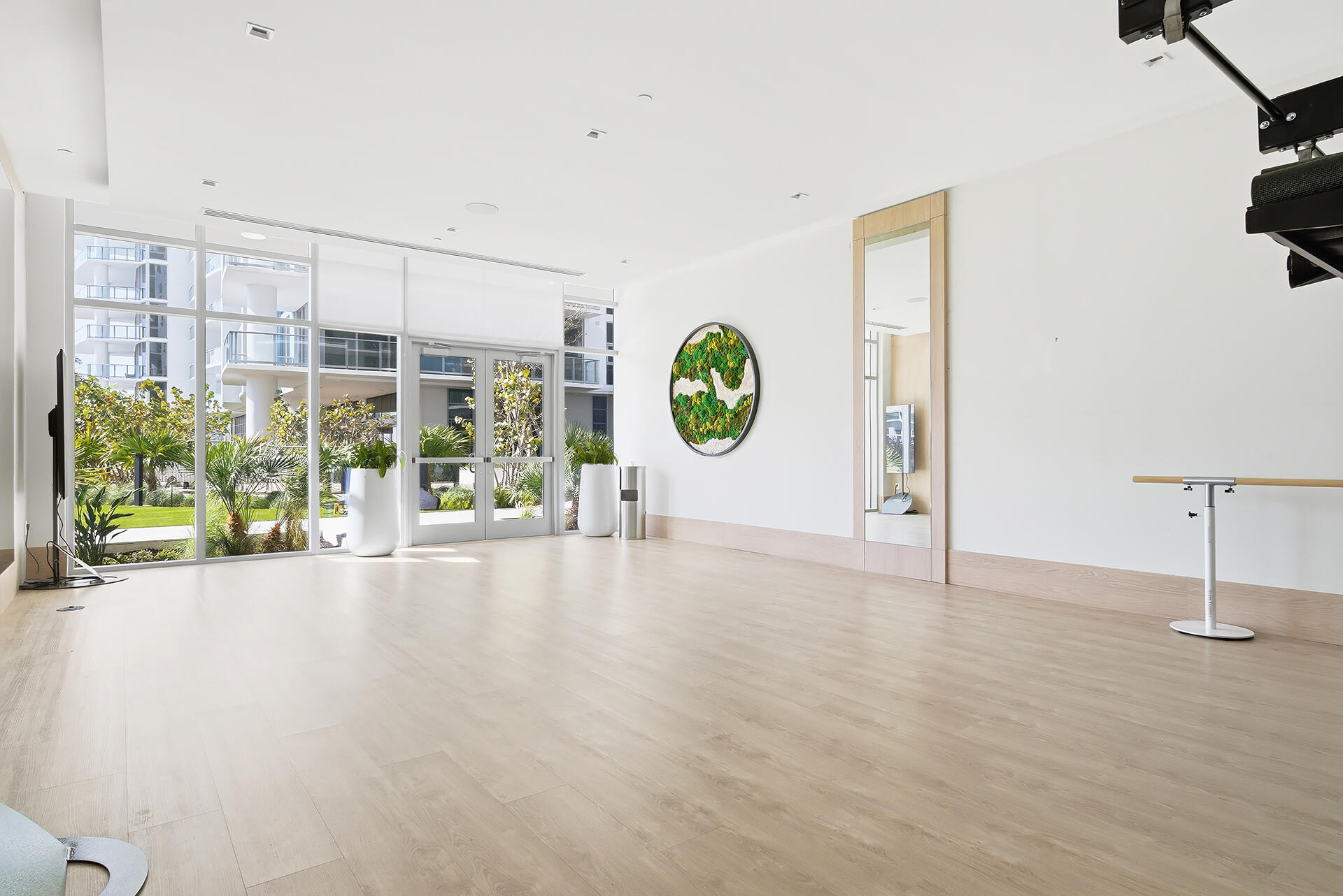 NAUTILUS 220 CONDO - Residential Lease