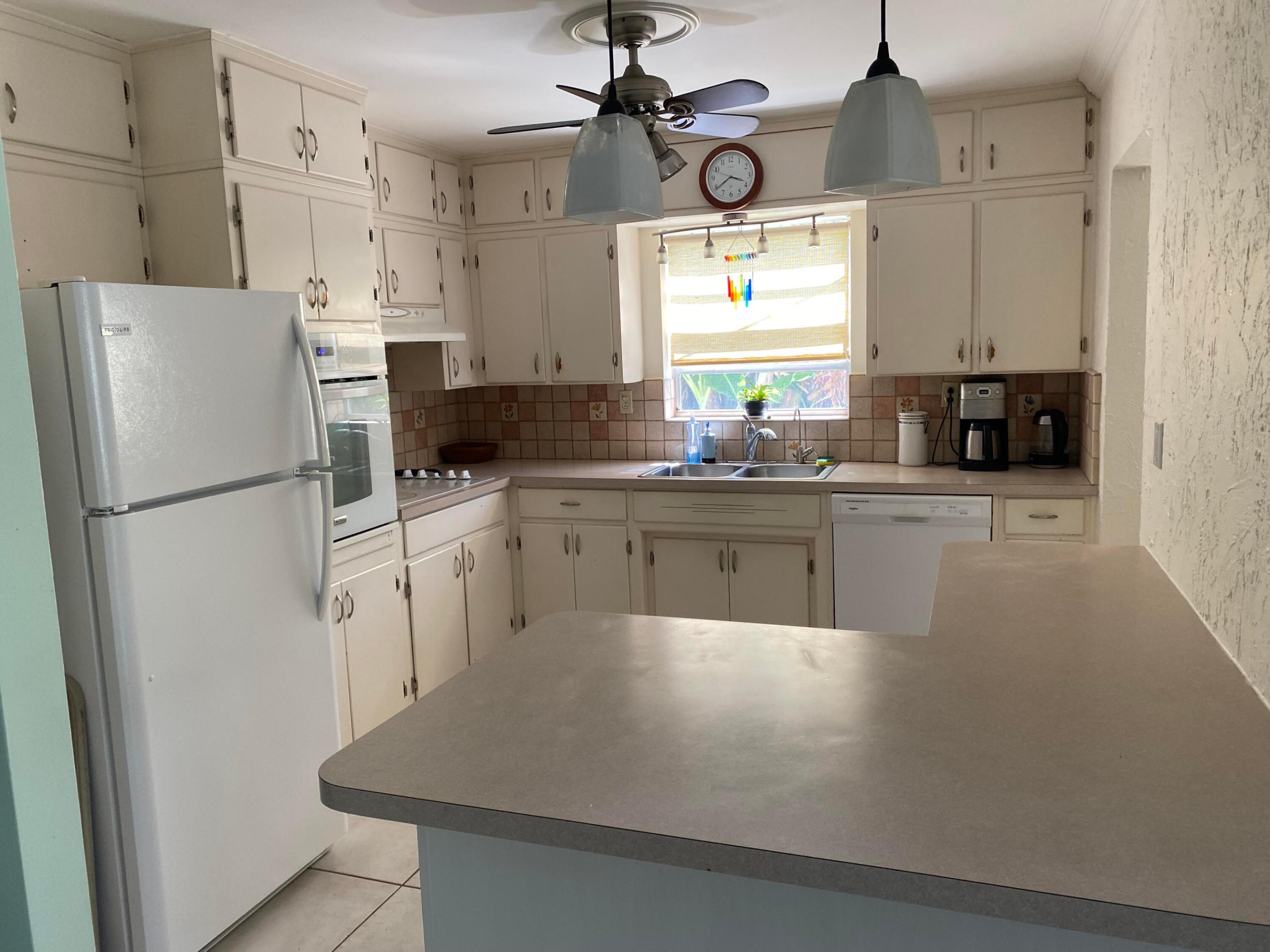 NORTH PALM BEACH VILLAGE OF 1 - Residential Lease