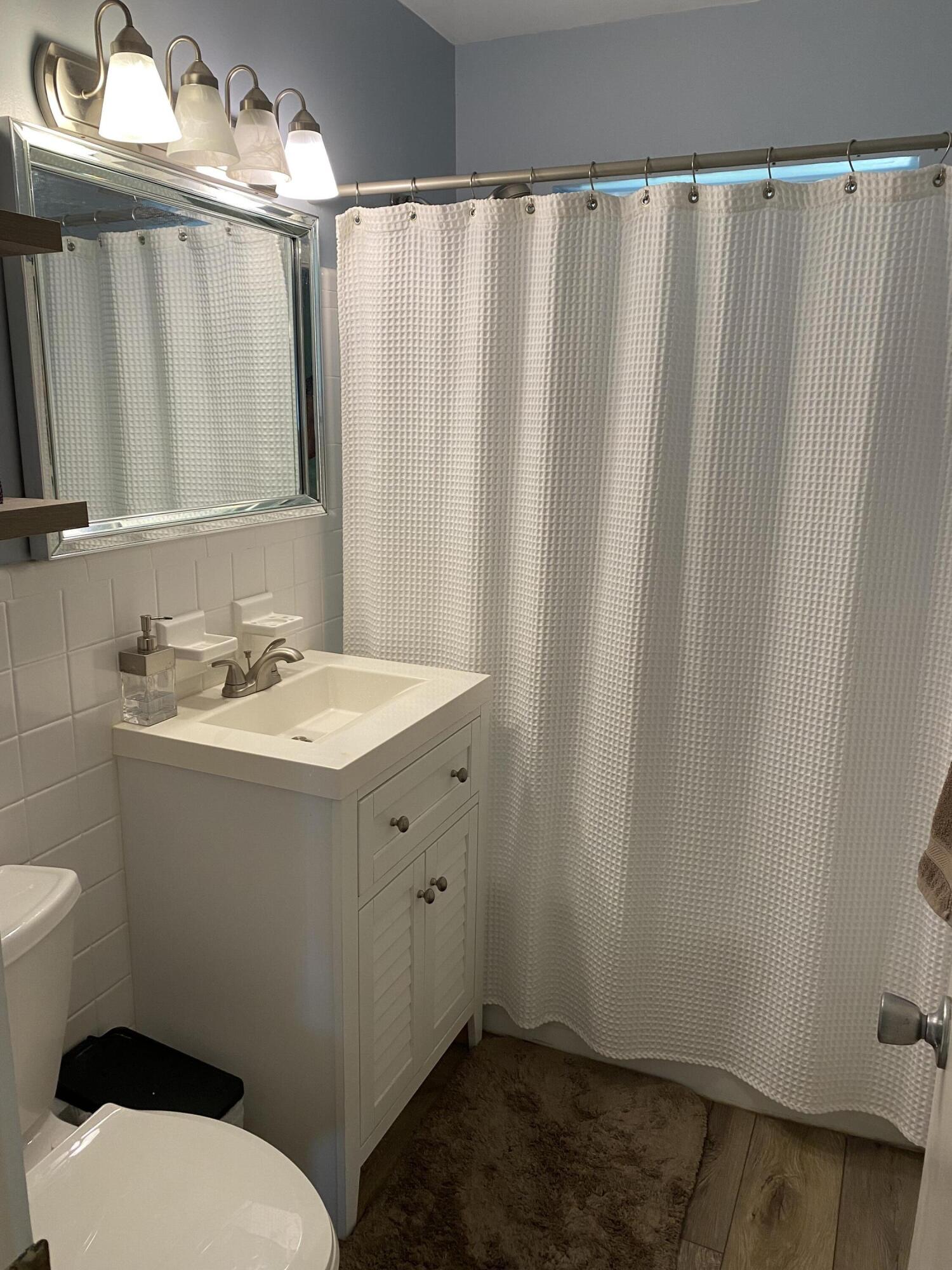 NORTH PALM BEACH VILLAGE OF 1 - Residential Lease