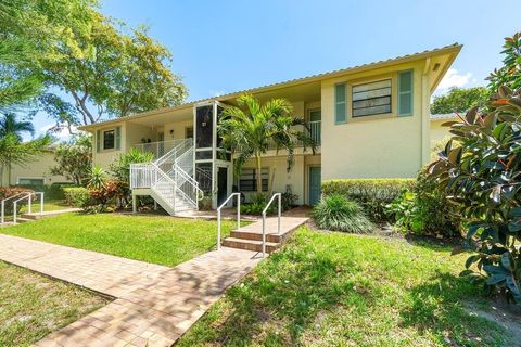 Tiny photo for 31 Westgate Lane #31c, Boynton Beach, FL 33436 (MLS # B26014156)