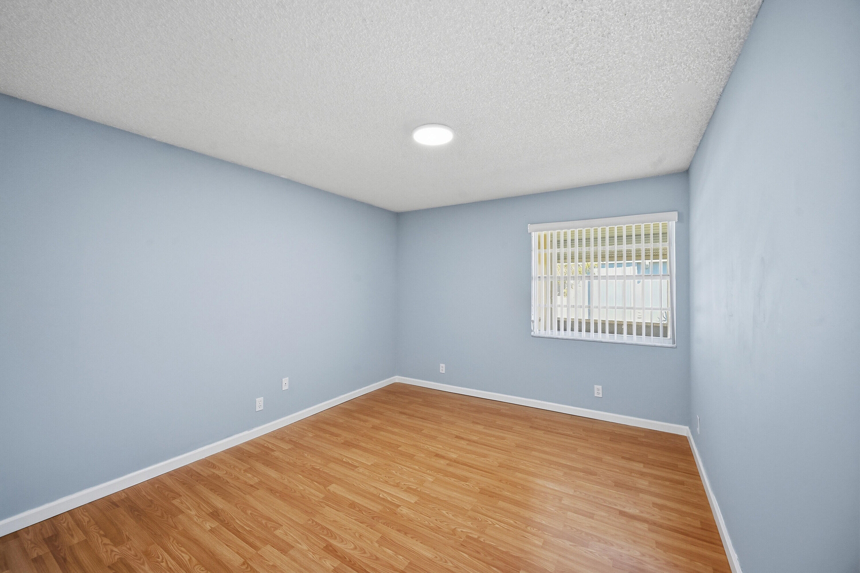 KINGS POINT BURGUNDY CONDOS - Residential