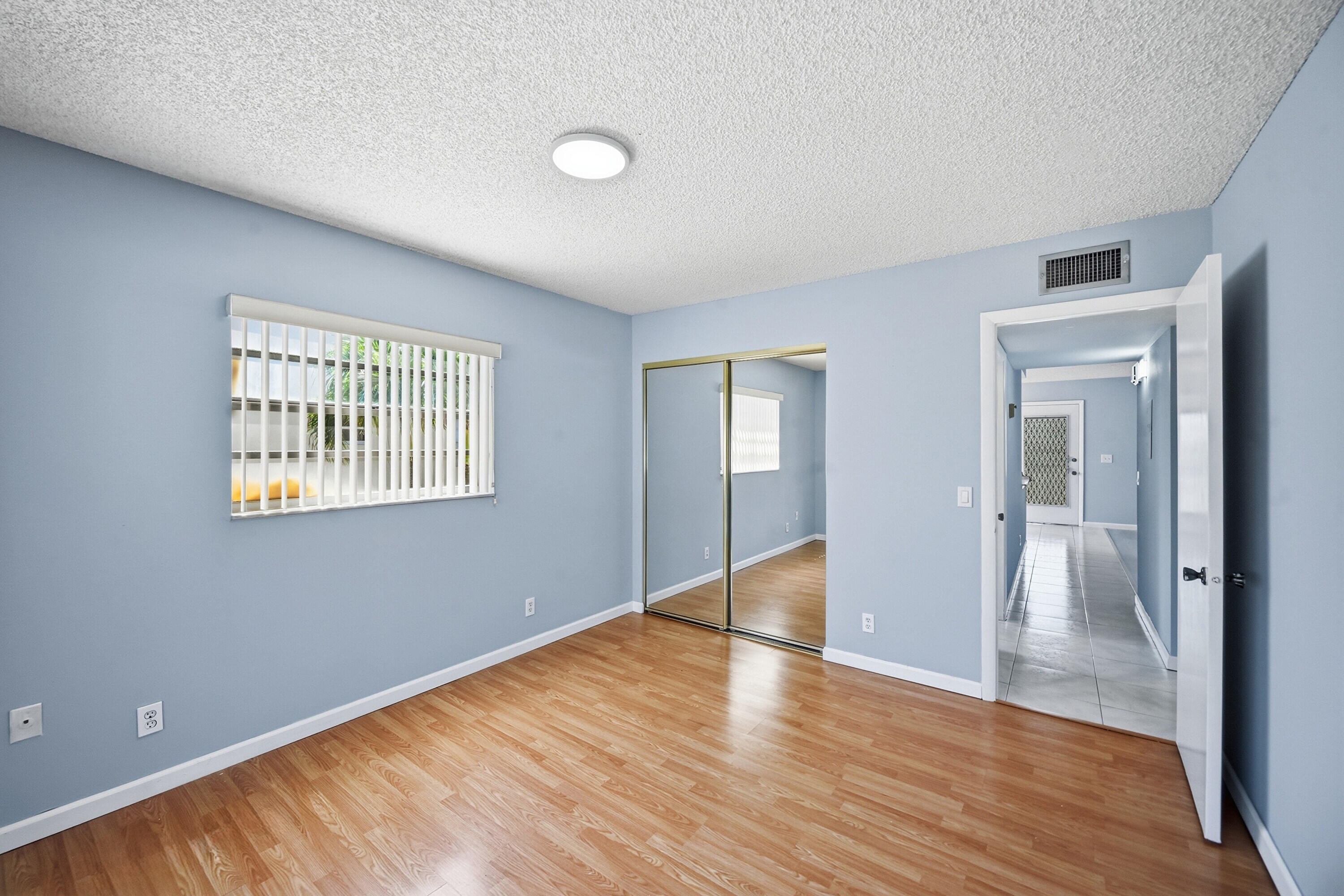 KINGS POINT BURGUNDY CONDOS - Residential