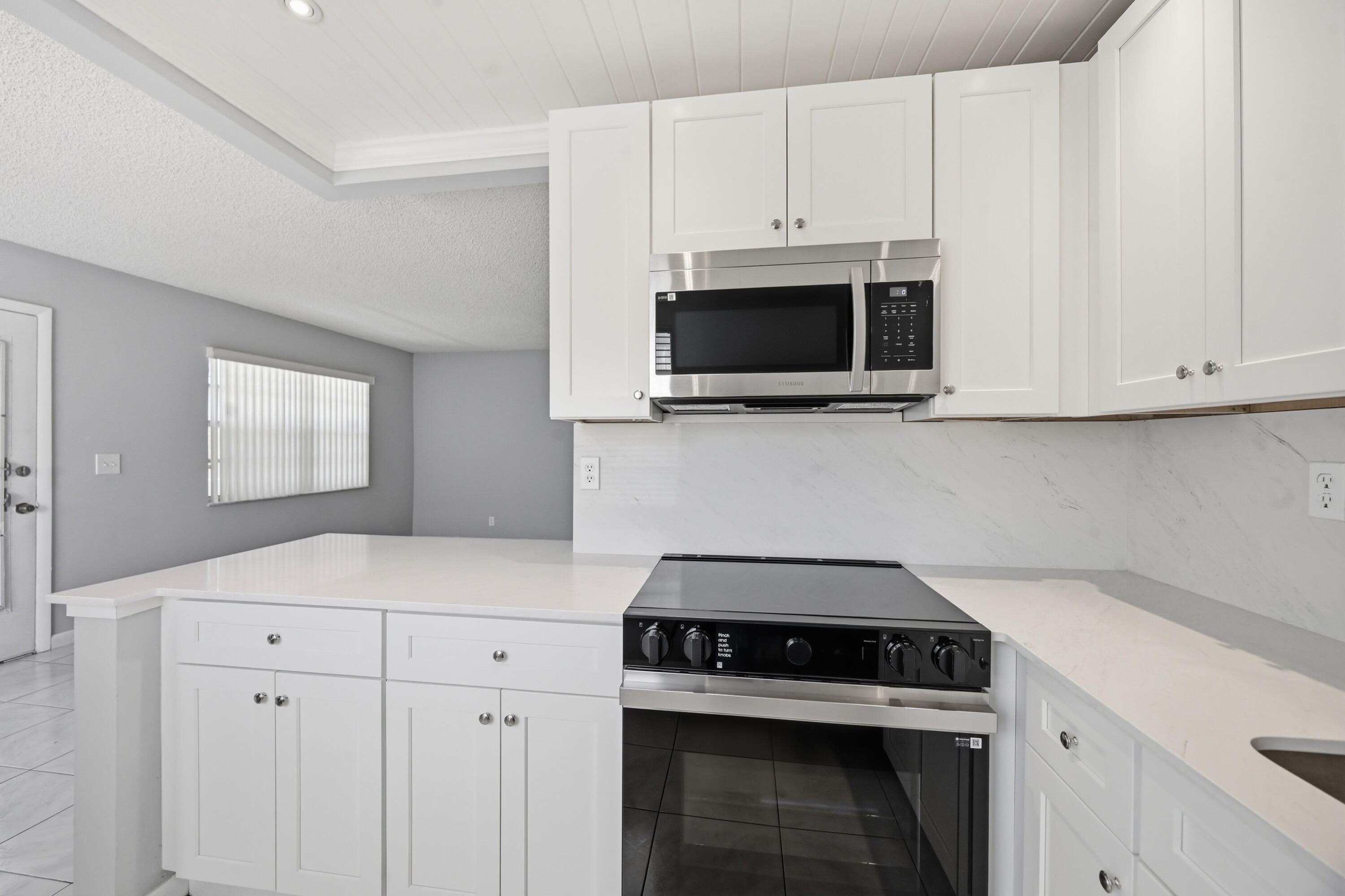 KINGS POINT BURGUNDY CONDOS - Residential