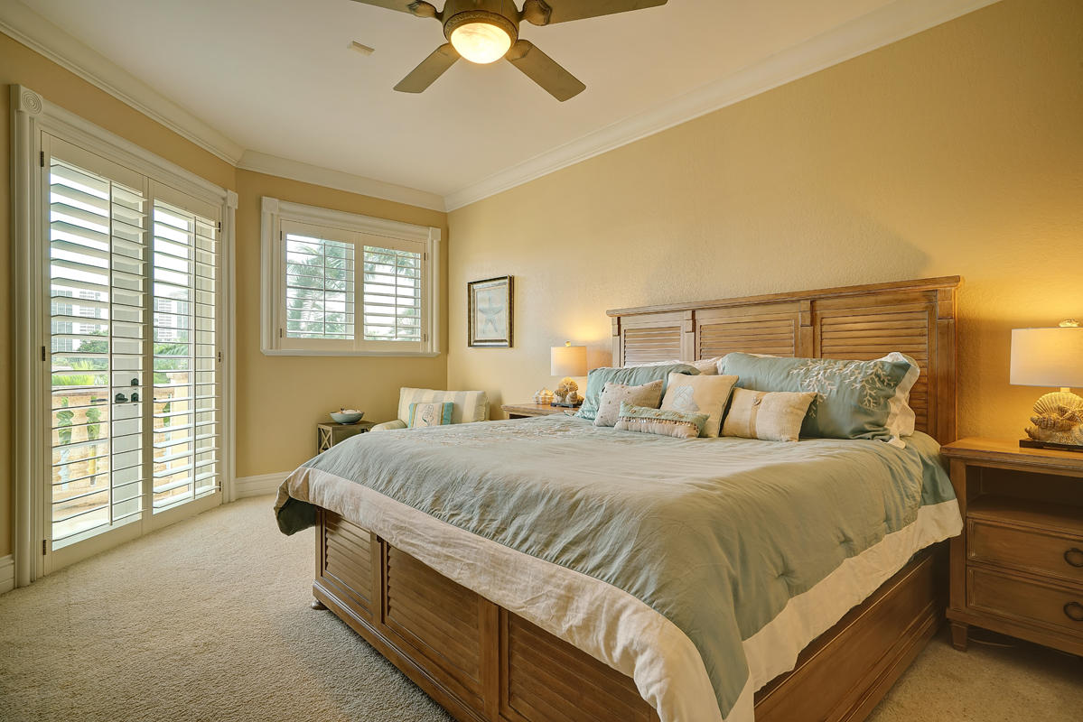 ROYAL PALM YACHT & COUNTR - Residential