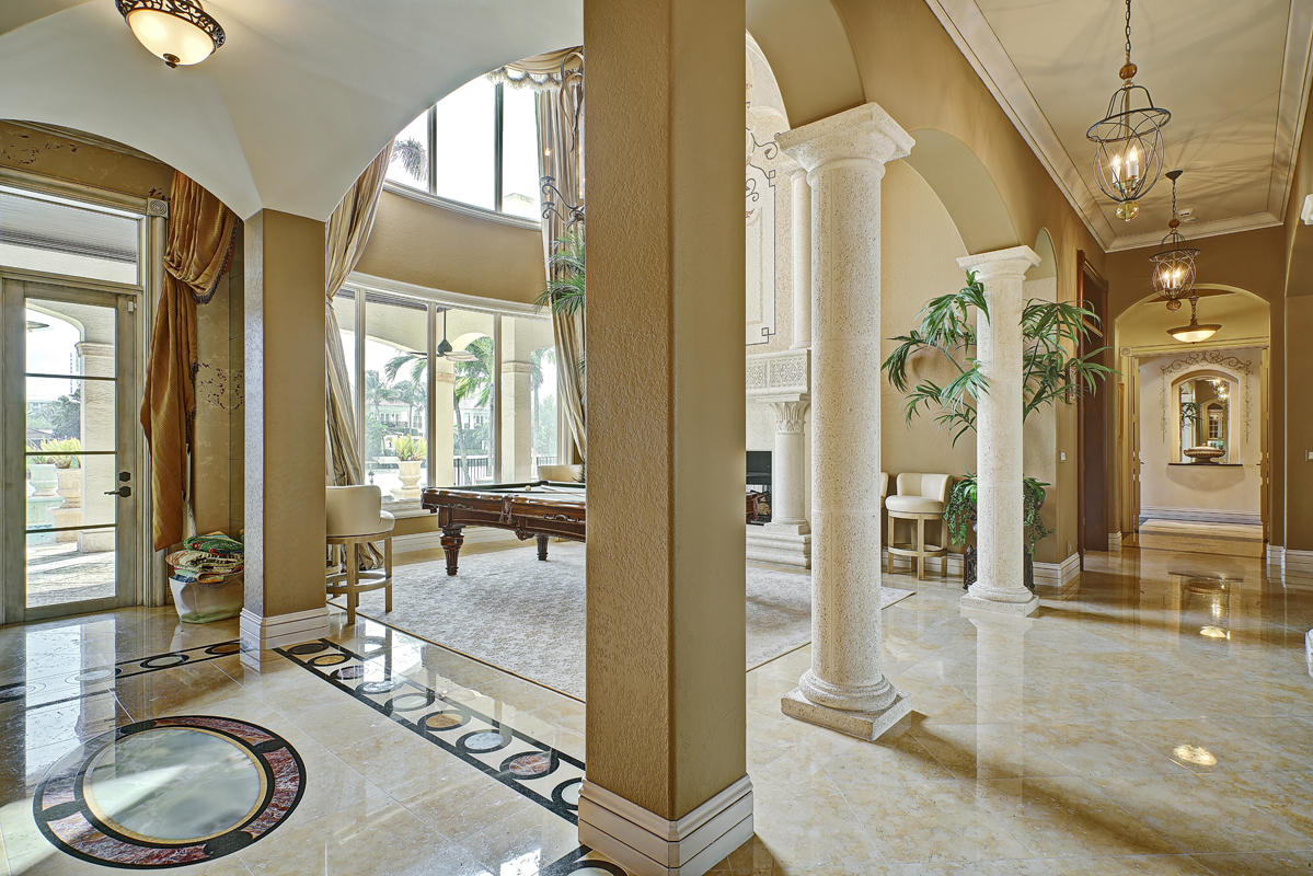 ROYAL PALM YACHT & COUNTR - Residential