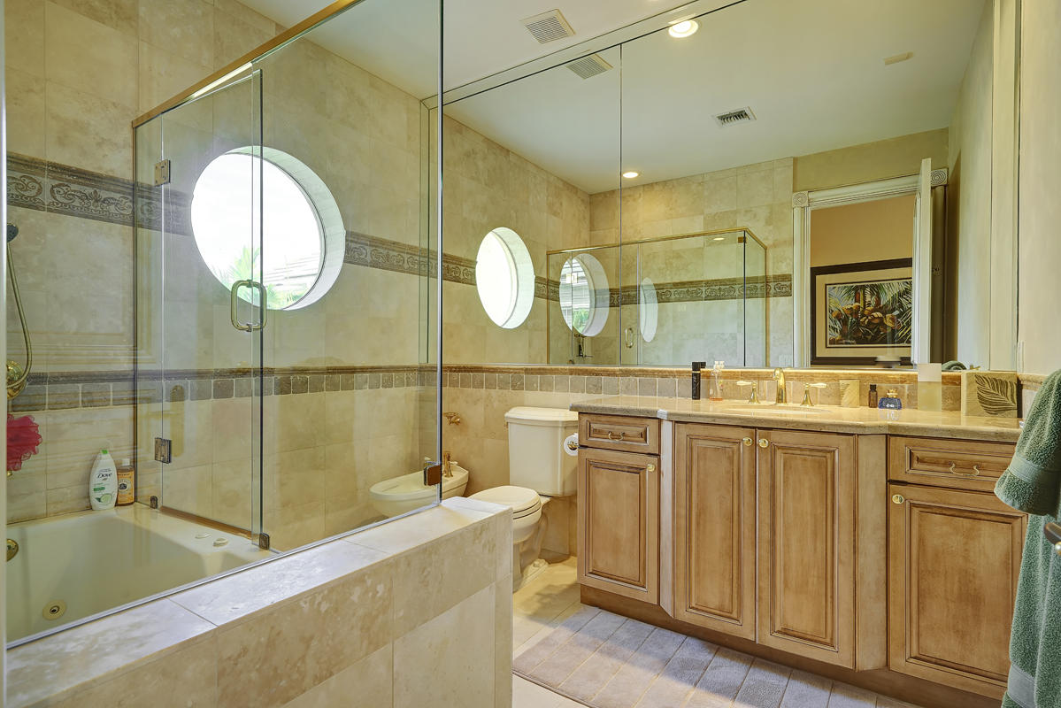 ROYAL PALM YACHT & COUNTR - Residential