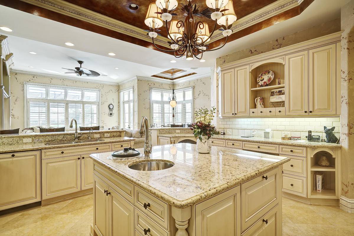 ROYAL PALM YACHT & COUNTR - Residential