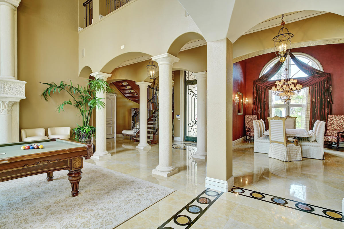 ROYAL PALM YACHT & COUNTR - Residential