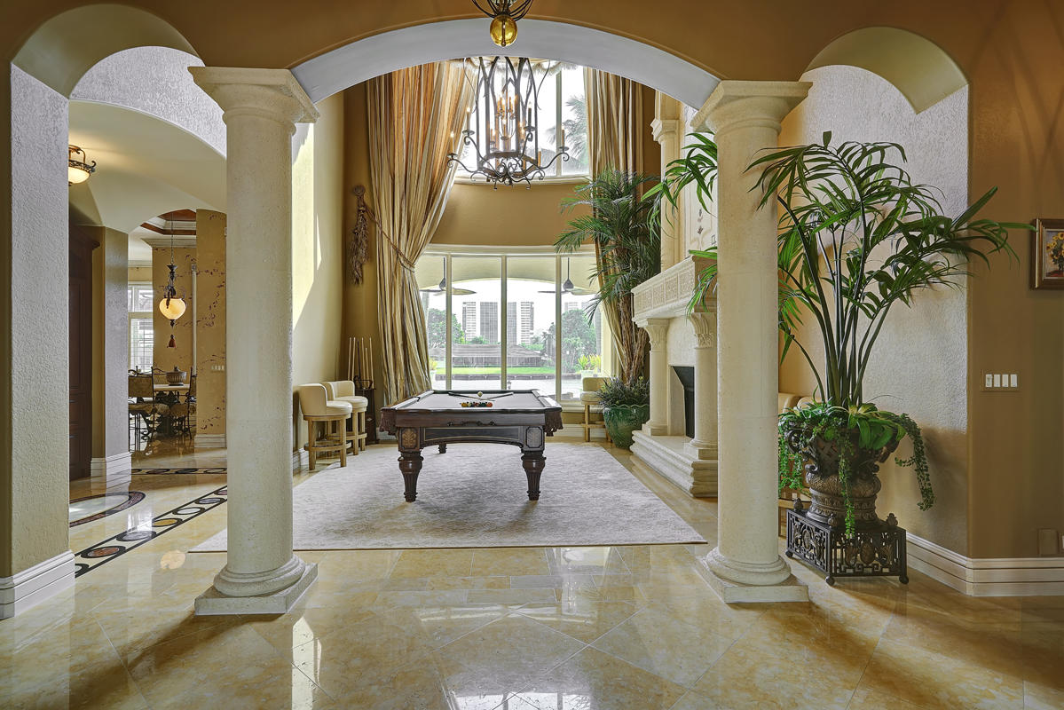 ROYAL PALM YACHT & COUNTR - Residential