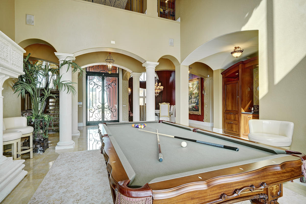 ROYAL PALM YACHT & COUNTR - Residential