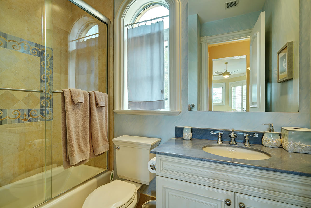 ROYAL PALM YACHT & COUNTR - Residential