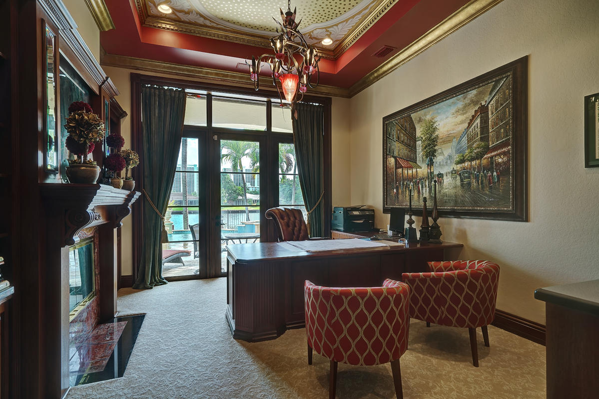 ROYAL PALM YACHT & COUNTR - Residential