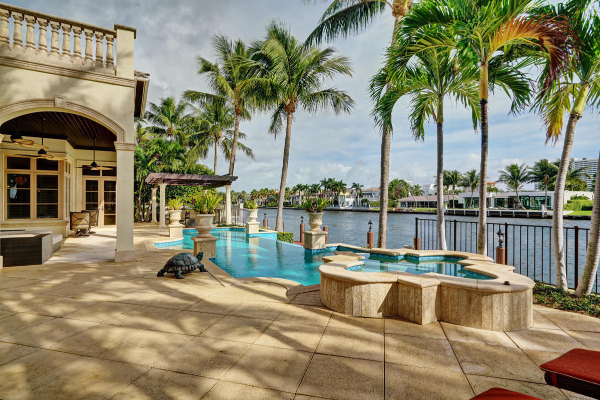 ROYAL PALM YACHT & COUNTR - Residential