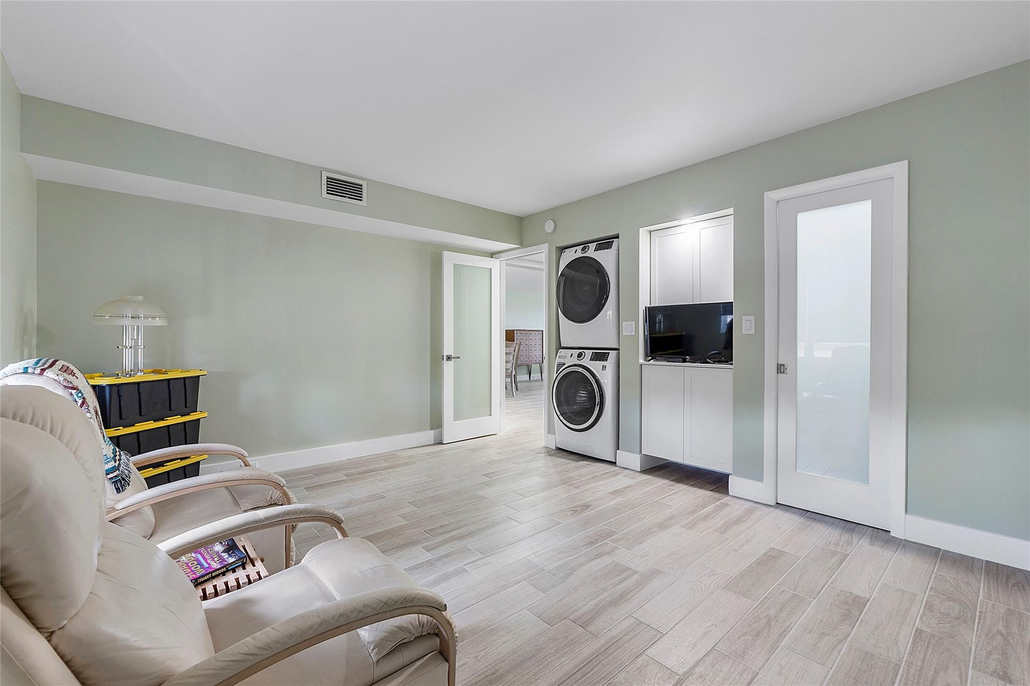 WYNMOOR - Residential