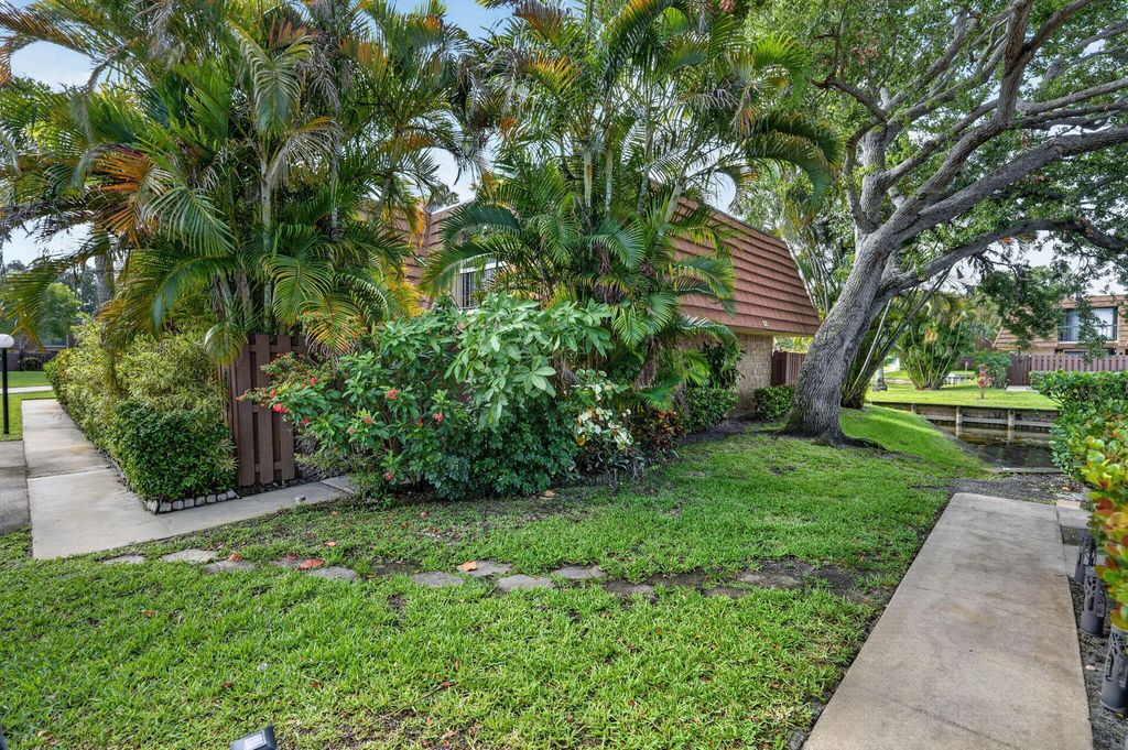 Photo of 825 Center Street #32b, Jupiter, FL 33458 (MLS # B26030905)