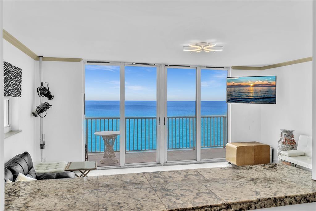 400 N SURF RD PH1