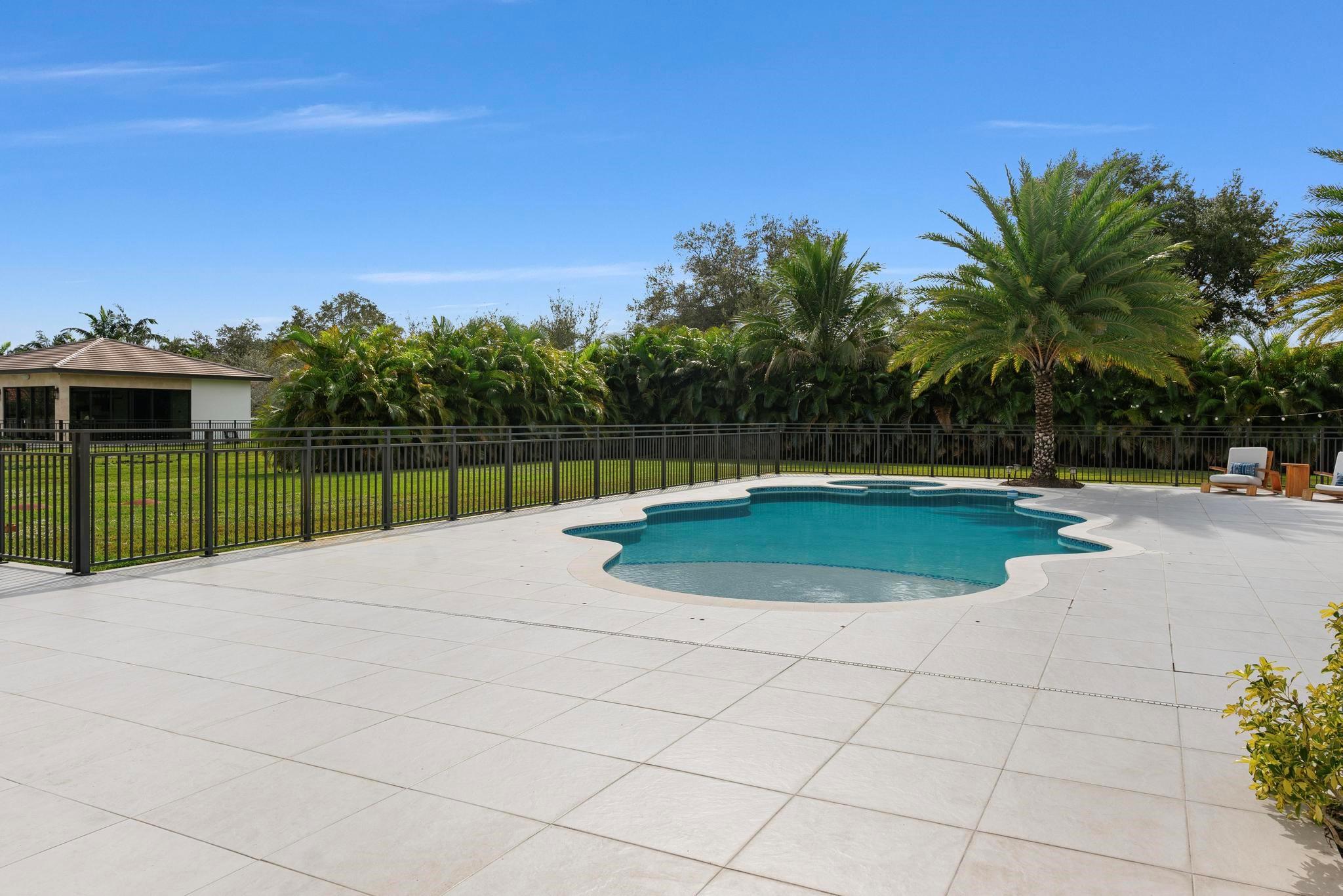 SANTA FE ESTATES - Residential