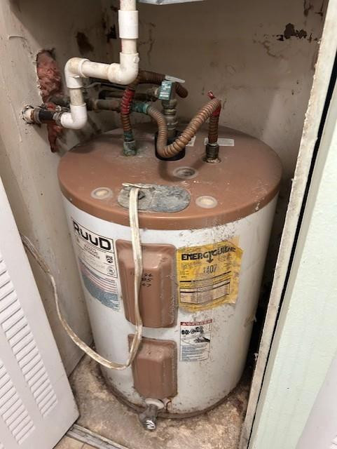 SOMERSET CONDOMINIUMS - Residential