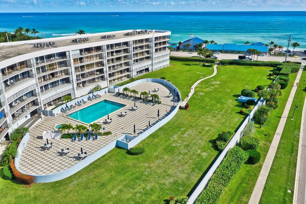 Photo of 1300 S Highway A1a #111, Jupiter, FL 33477 (MLS # R10850387)