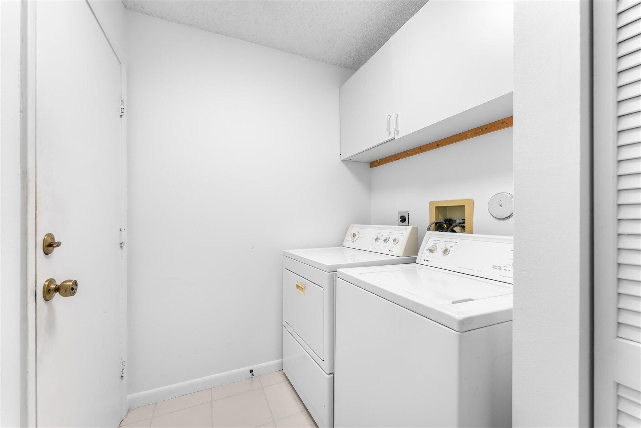 SABAL LAKES PH 1 - Residential