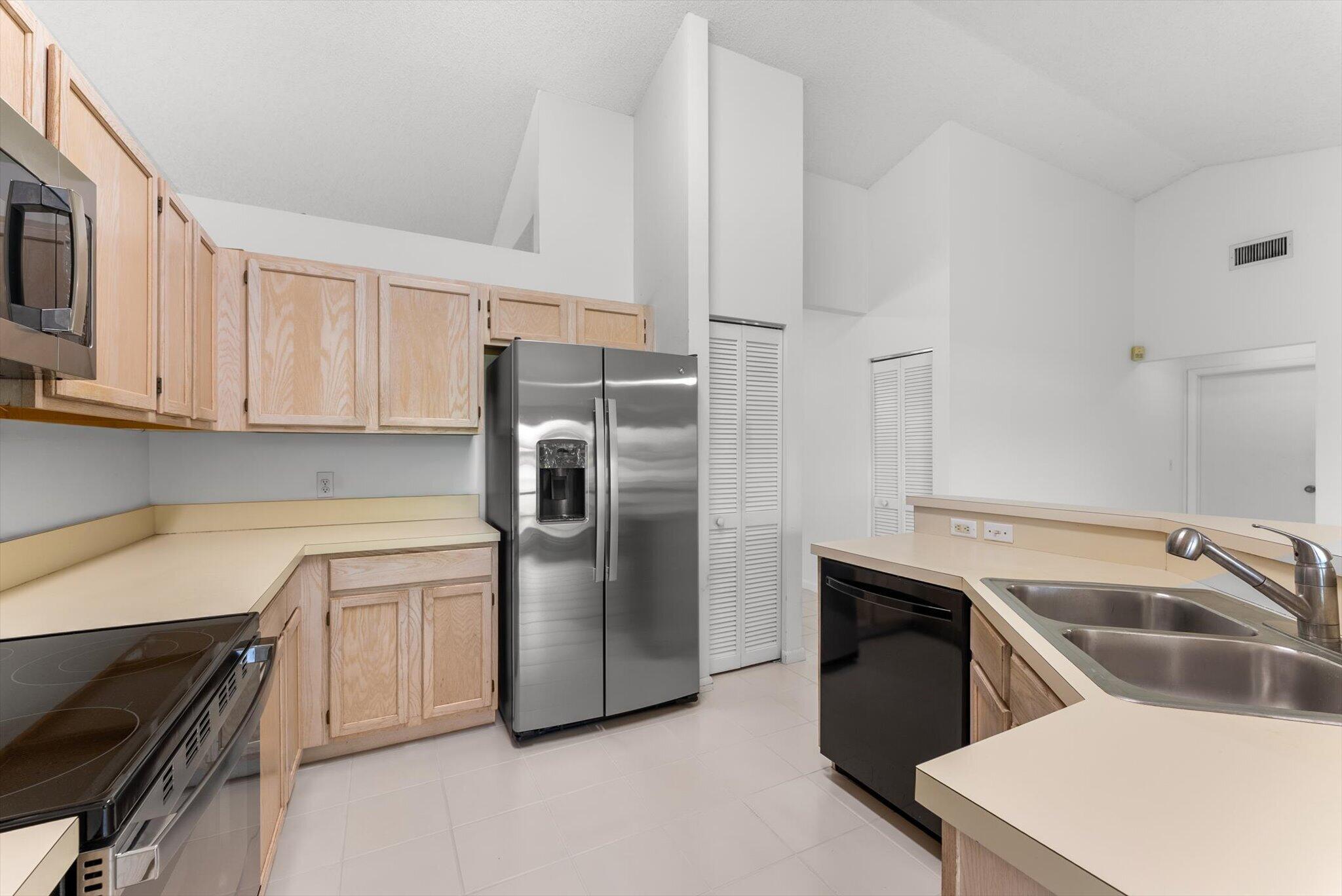 SABAL LAKES PH 1 - Residential