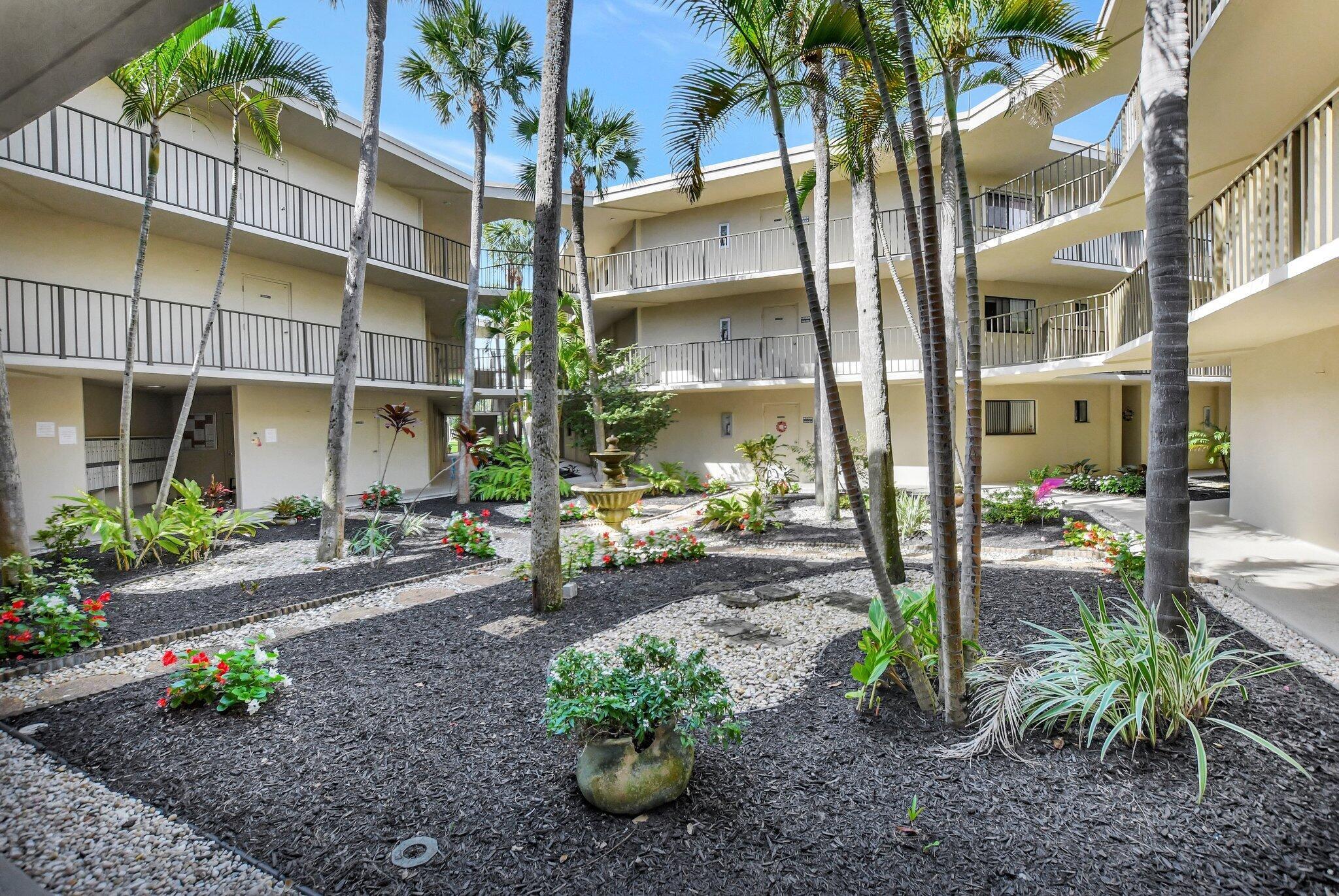 DOGWOOD COND DECL FILED 4 - Residential