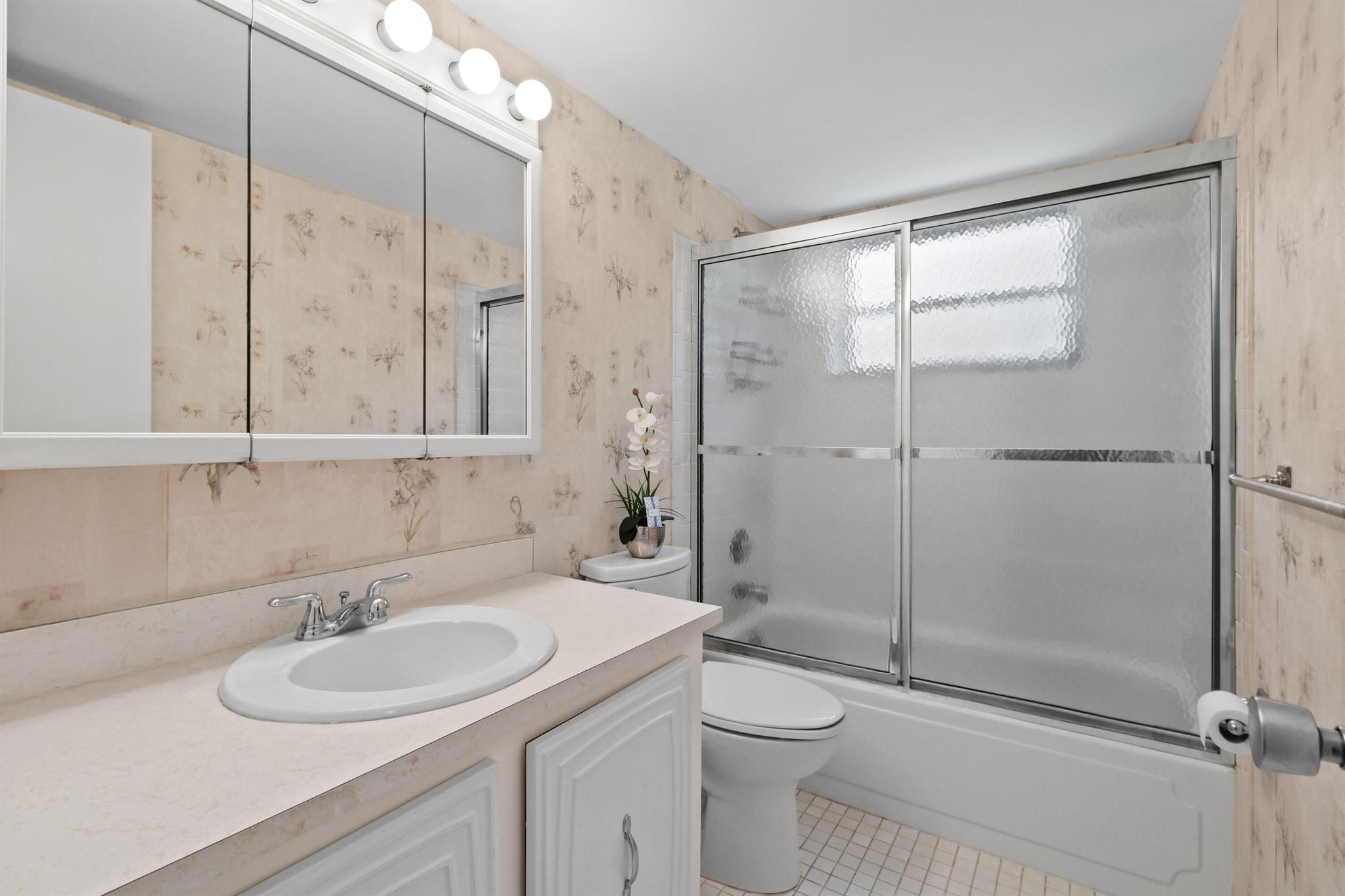 PARK PLAZA APTS CONDO - Residential