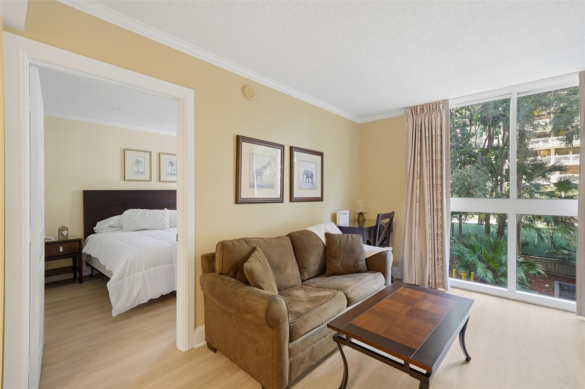 The Mutiny Condo - Residential Lease