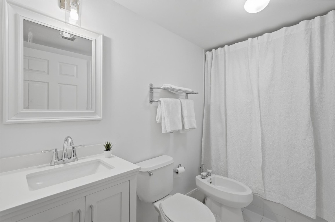 The Mutiny Condo - Residential Lease