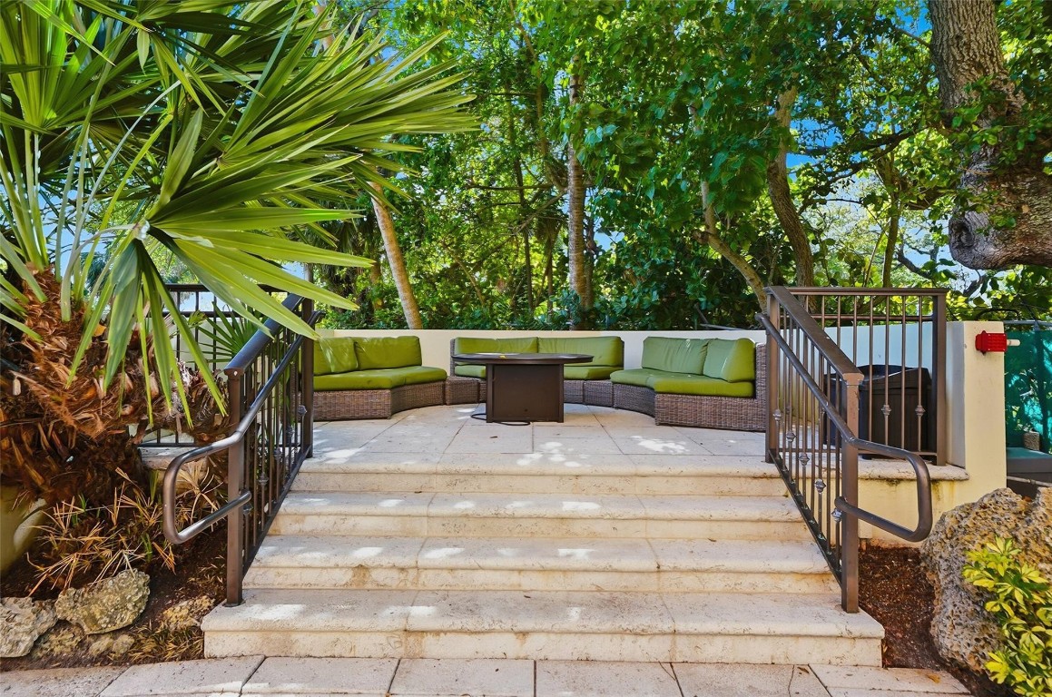 The Mutiny Condo - Residential Lease