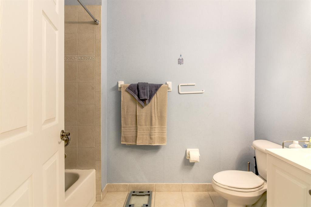 ANDROS ISLE - Residential