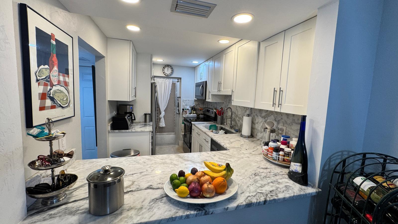 LIGHTHOUSE POINT PLAZA - Residential Lease