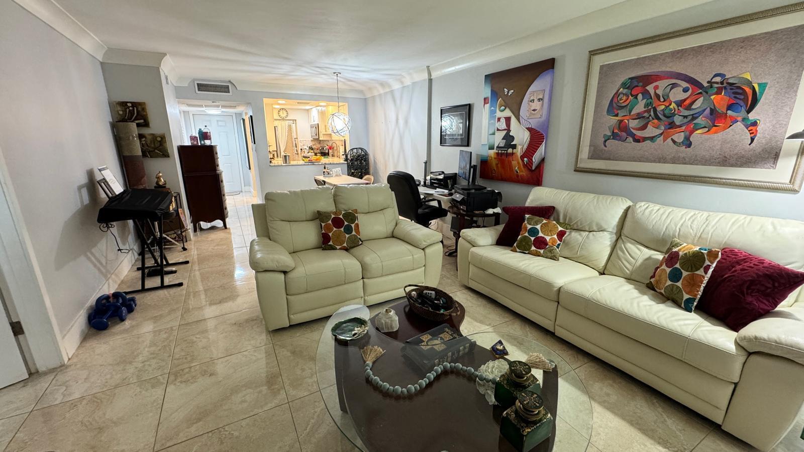 LIGHTHOUSE POINT PLAZA - Residential Lease