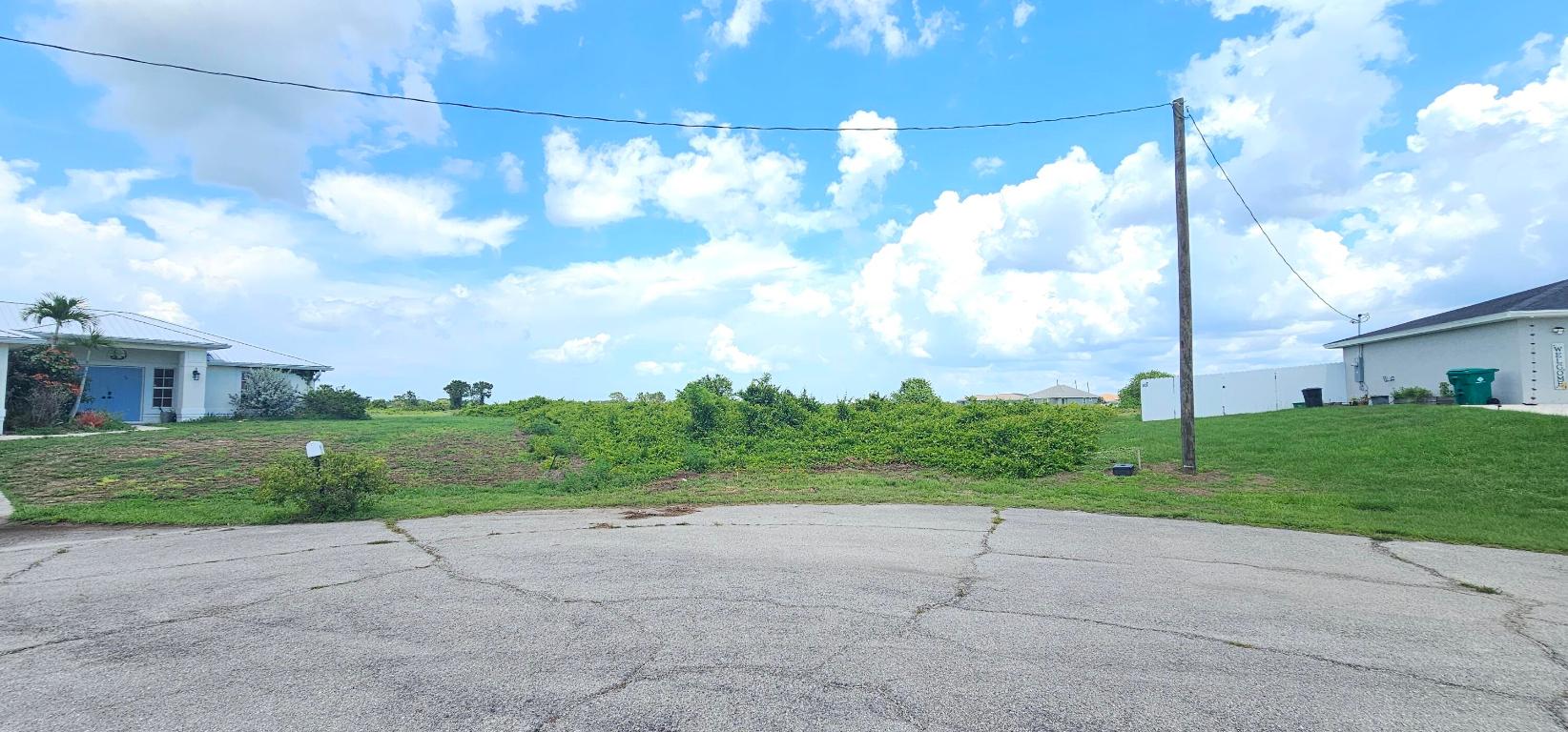 PORT LABELLE UNIT 8 - Land