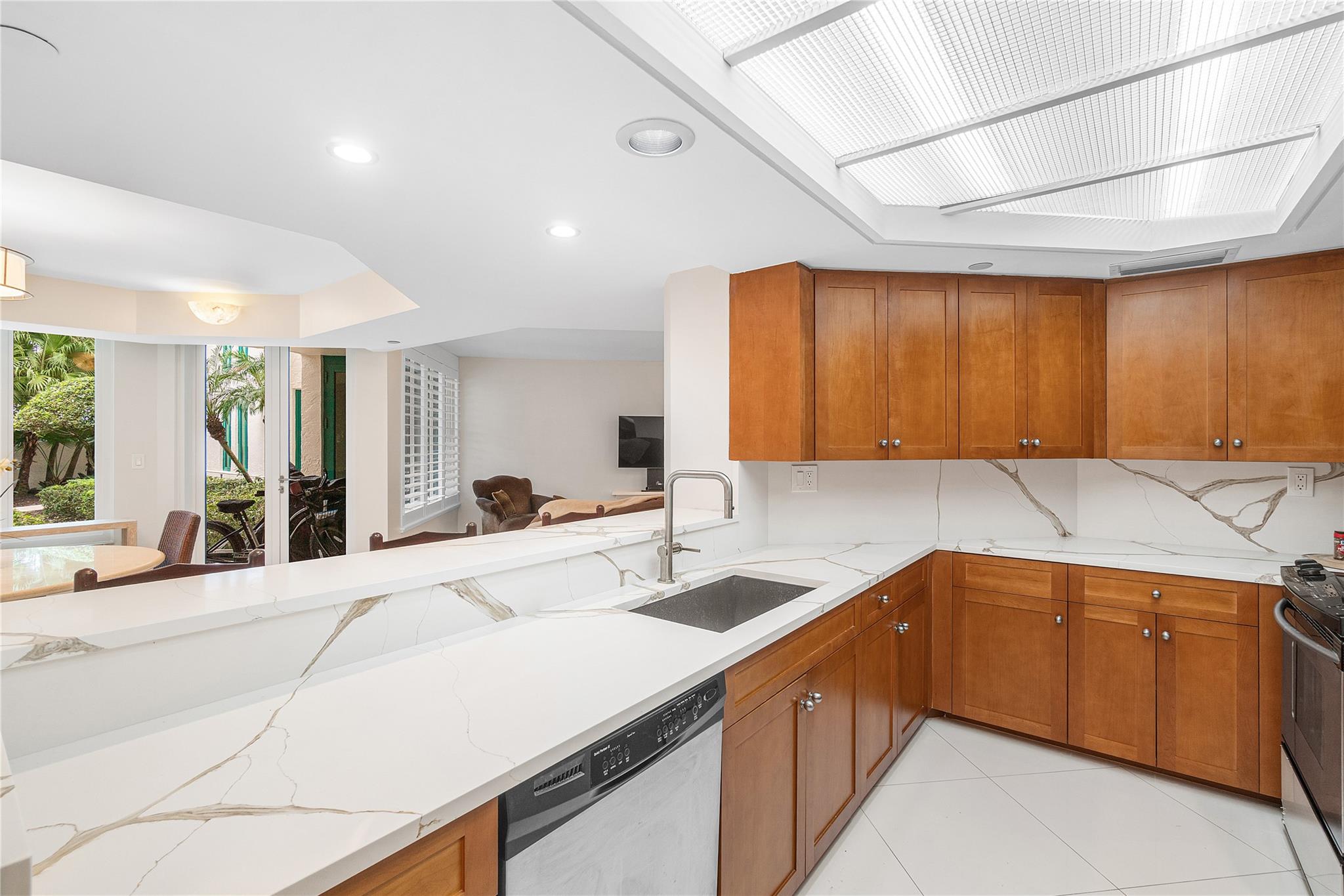 MIZNER COURT CONDO - Residential Lease