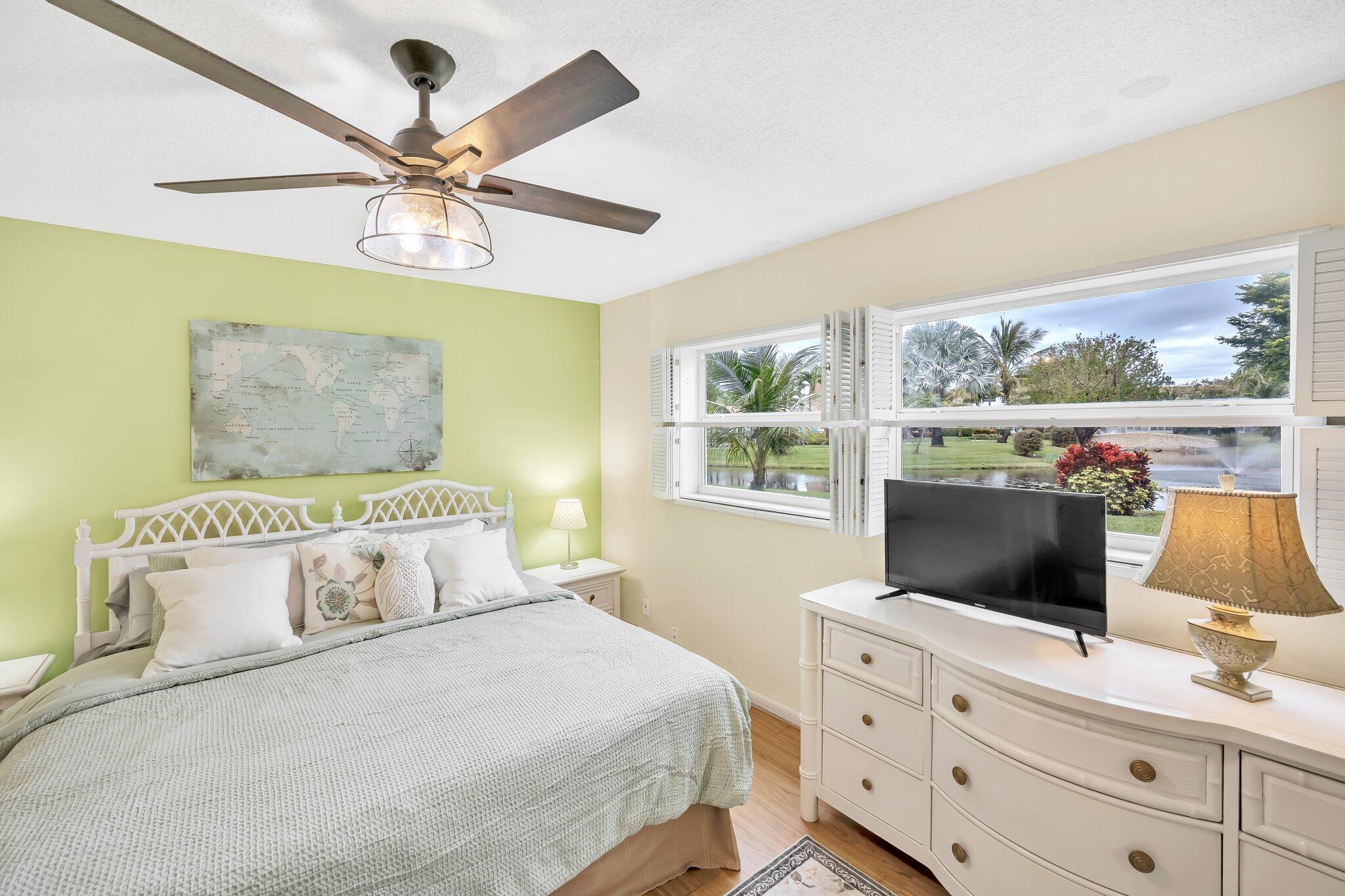 4805 NW 35th Street 412