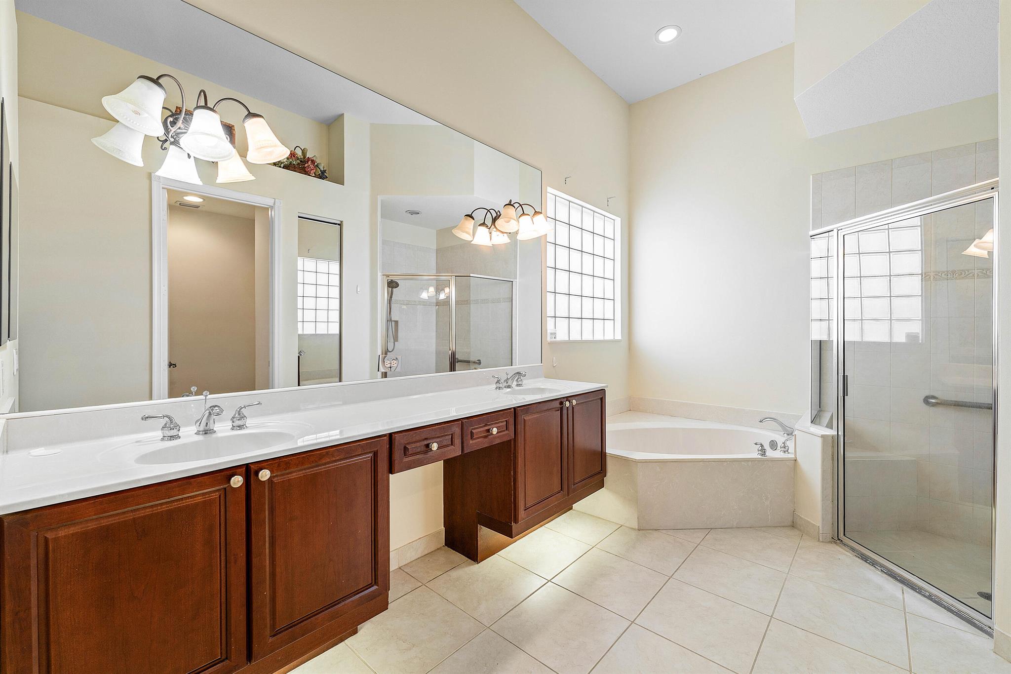 MIRABELLA AT MIRASOL A - Residential Lease