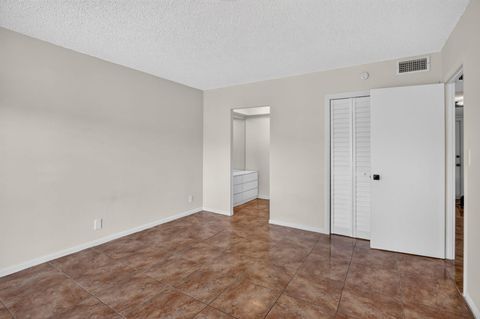 Tiny photo for 2200 PARK Lane #208, Hollywood, FL 33021 (MLS # B26051756)