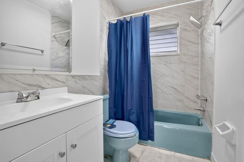 Tiny photo for 2200 PARK Lane #208, Hollywood, FL 33021 (MLS # B26051756)