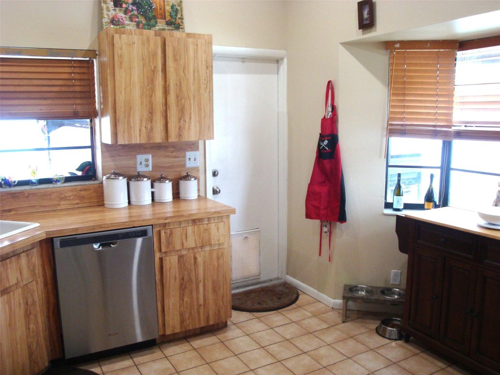 Woodmont Tr 72-B 105-18 B - Residential