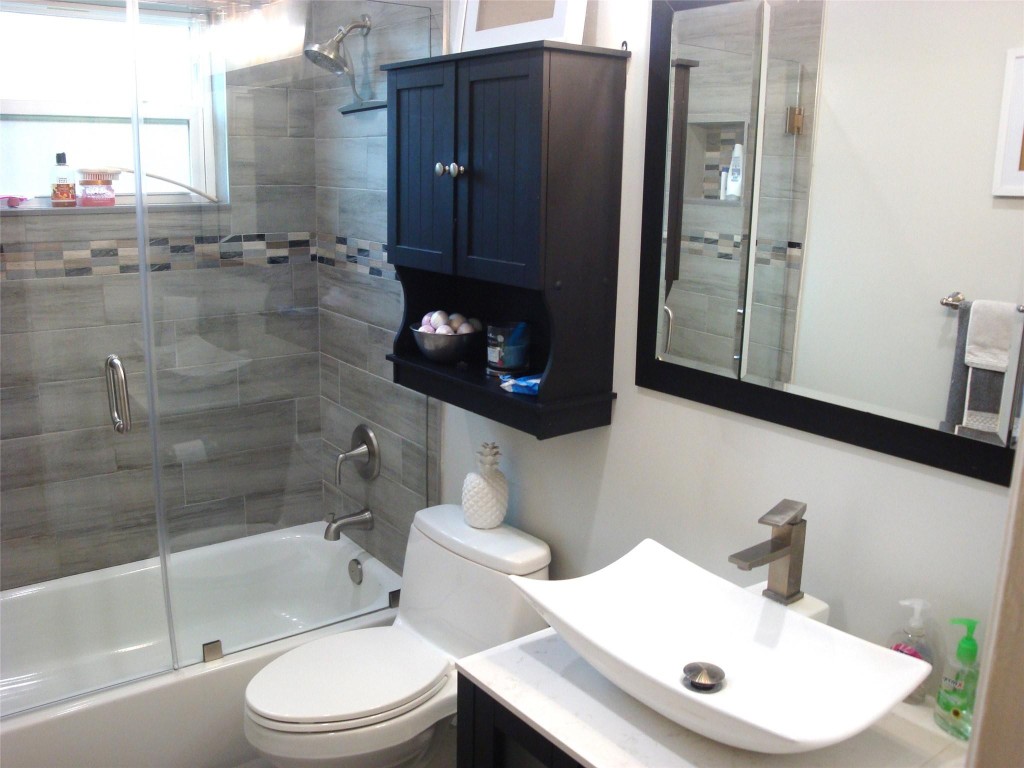 Woodmont Tr 72-B 105-18 B - Residential